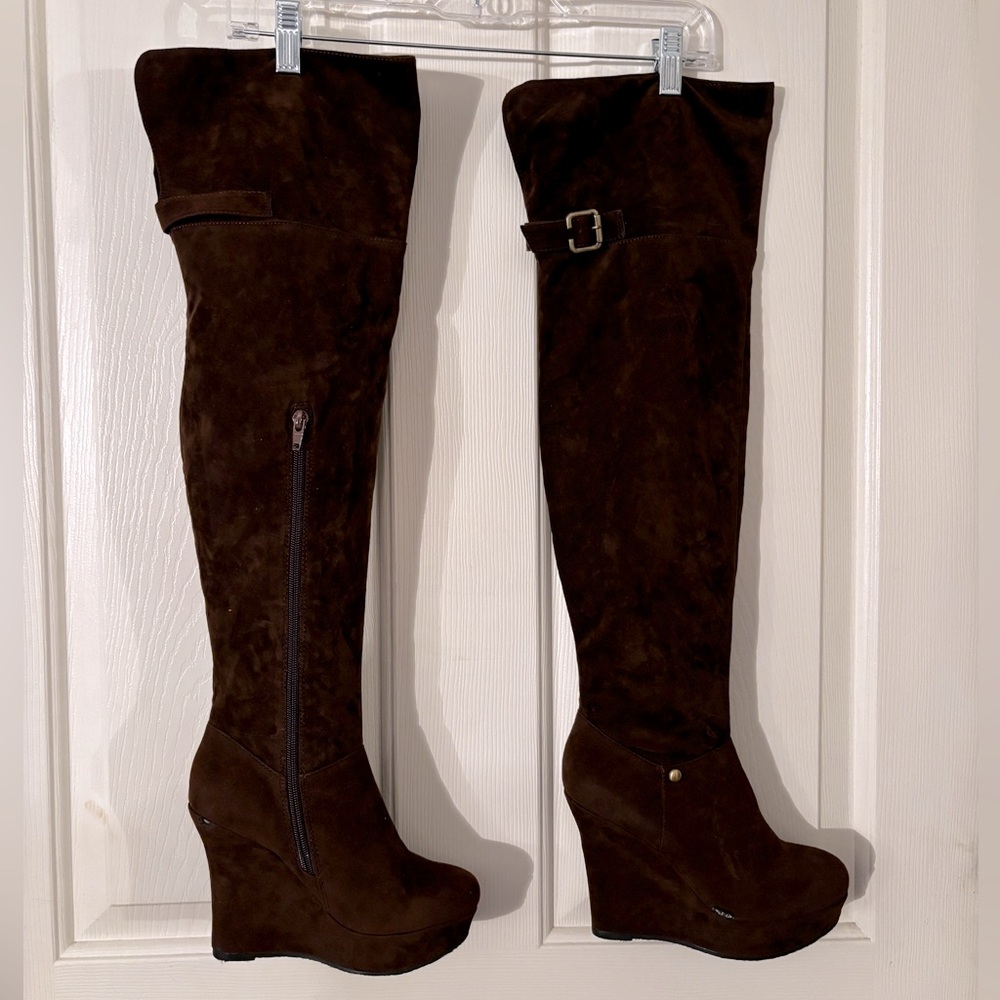 THIGH HIGH BOOTS WEDGE HEEL